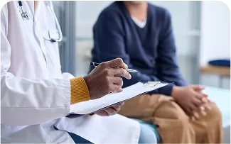 doctor_with_patient